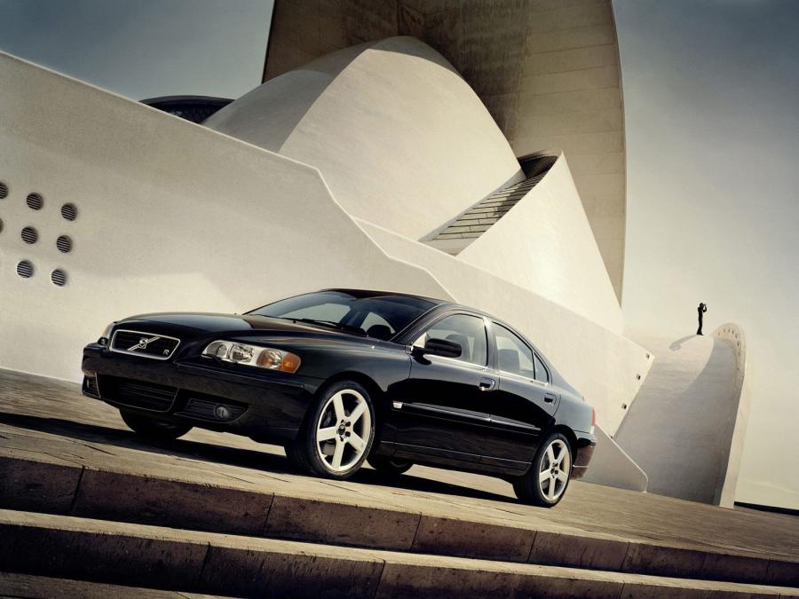  Volvo S60 R 2004 года  (фото 28 из 30)